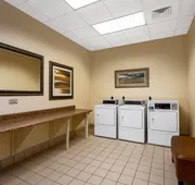 Hawthorn Extended Stay by Wyndham West Palm Beach Airport hotel detail image 5
