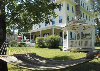 Lakeview Inn hotel thumbnail 2