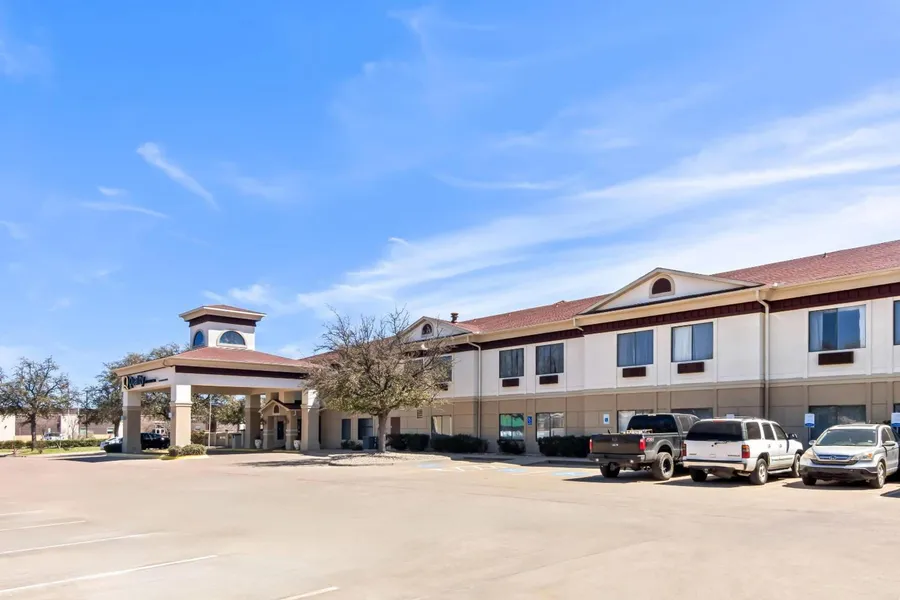 Quality Inn & Suites - Granbury hotel detail image 2