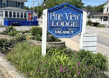 Pine View Lodge hotel thumbnail 2