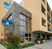 Monterey Bay Inn hotel detail image 4