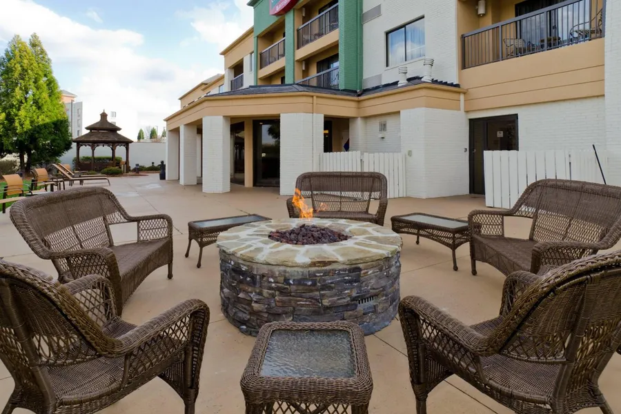 Courtyard by Marriott Charlotte Lake Norman hotel detail image 6