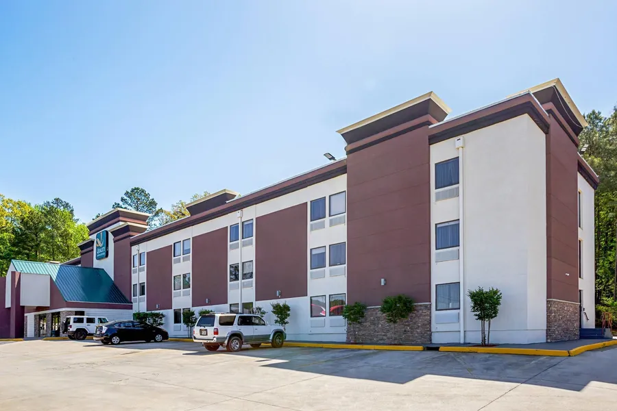 Quality Inn & Suites near Six Flags East hotel detail image 2