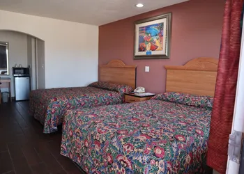 Capri Motel hotel thumbnail 8