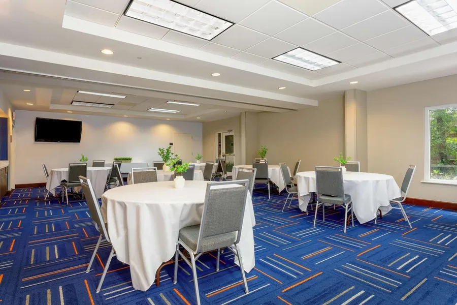 Hampton Inn & Suites Tallahassee I-10/Thomasville Road, FL hotel detail image 2