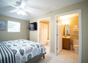 Caribbean Shores hotel thumbnail 3