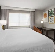 Holiday Inn & Suites Albuquerque Airport by IHG hotel detail image 7
