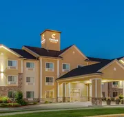 Comfort Suites Johnson Creek Conference Center hotel detail image 3