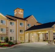 Comfort Suites Johnson Creek Conference Center hotel detail image 4