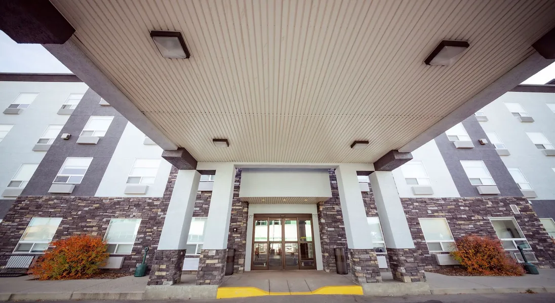 Service Plus Inns and Suites Calgary hotel detail image 2