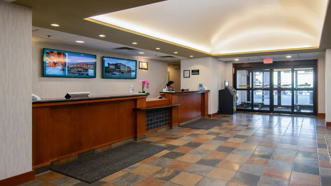 Service Plus Inns and Suites Calgary hotel detail image 6