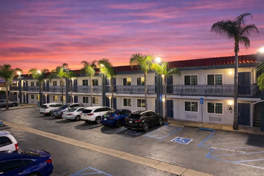 Express Inn & Suites hotel detail image 6