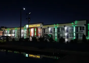 Quality Inn hotel thumbnail 2