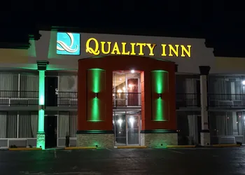 Quality Inn hotel thumbnail 4