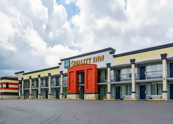 Quality Inn hotel thumbnail 7