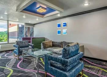 Quality Inn hotel thumbnail 8