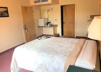 Elkhorn Mountain Inn hotel thumbnail 8