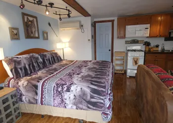 Yellowstone Motel - Adults Only hotel thumbnail 8