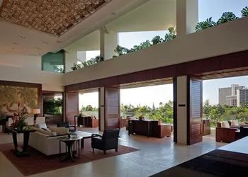 Jet Luxury @ The Trump Waikiki hotel thumbnail 5