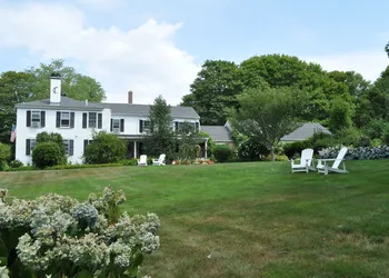 Candleberry Inn on Cape Cod hotel thumbnail 5