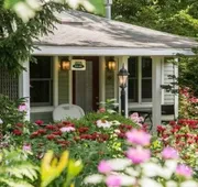Hidden Garden Cottages & Suites hotel detail image 3