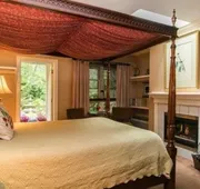 Hidden Garden Cottages & Suites hotel detail image 7
