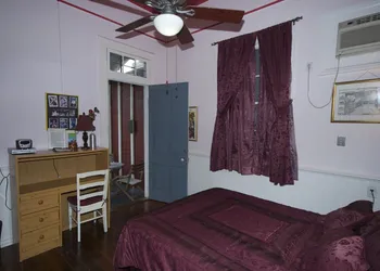 The Burgundy Bed and Breakfast hotel thumbnail 6