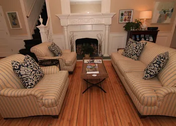 Anchor Inn Beach House hotel thumbnail 6