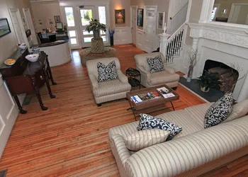 Anchor Inn Beach House hotel thumbnail 7