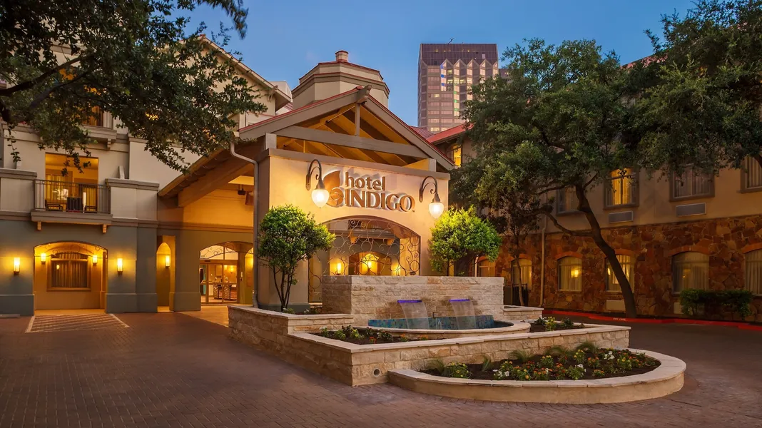 Hotel Indigo San Antonio Riverwalk by IHG hotel detail image 2