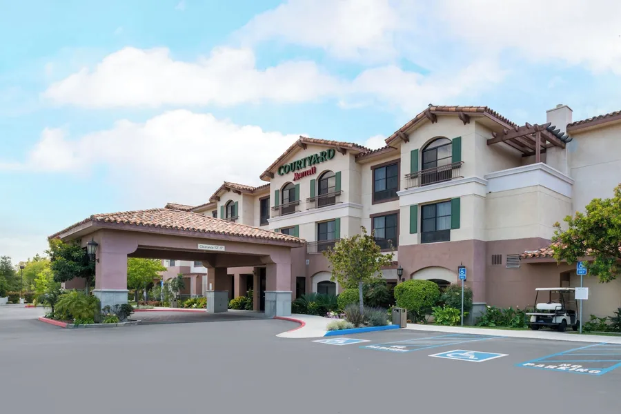 Courtyard Thousand Oaks Ventura County hotel detail image 2