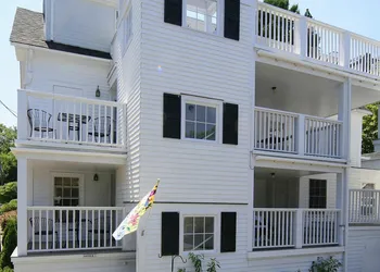 Eagle House Motel hotel thumbnail 2