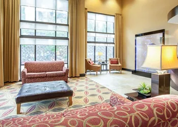 Comfort Suites hotel thumbnail 4