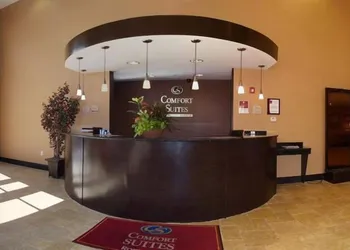Comfort Suites hotel thumbnail 8