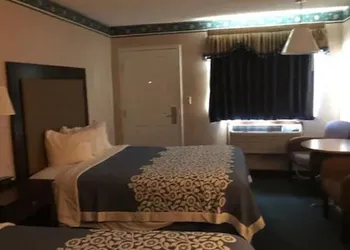 Sunrise Motel hotel thumbnail 5