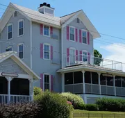Harbor House Inn hotel detail image 3