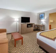 Baymont by Wyndham Grand Rapids Airport hotel detail image 7