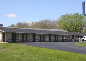 Viking Jr. Motel hotel thumbnail 7