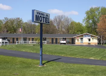 Viking Jr. Motel hotel thumbnail 8
