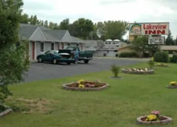 Lakeview Inn hotel thumbnail 4