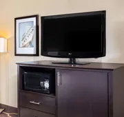La Quinta Inn & Suites by Wyndham LV Tropicana Stadium hotel detail image 7