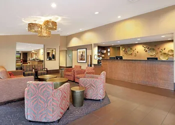 La Quinta Inn & Suites by Wyndham LV Tropicana Stadium hotel thumbnail 2