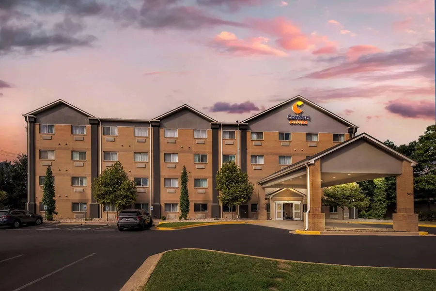 Comfort Suites Keeneland hotel detail image 2