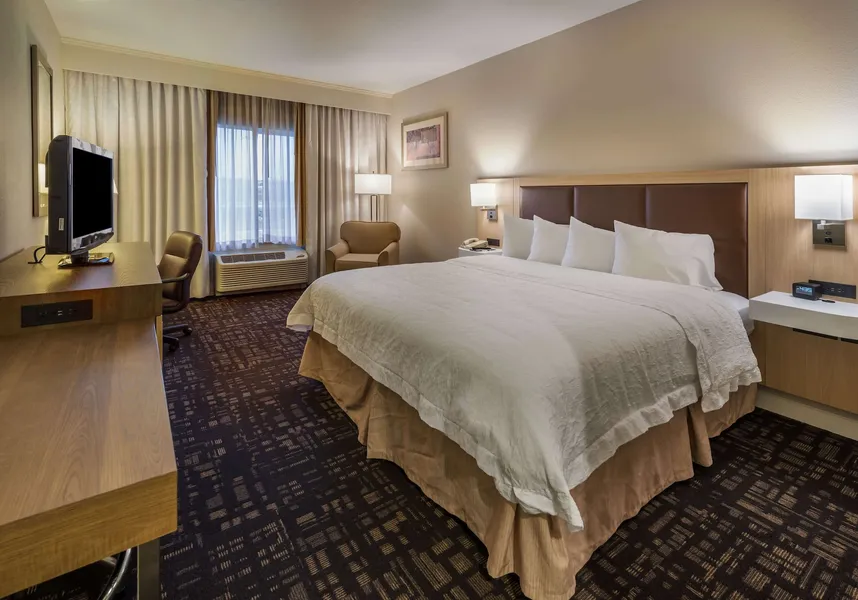 Hampton Inn & Suites Reno hotel detail image 2