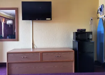 Regency Inn hotel thumbnail 8