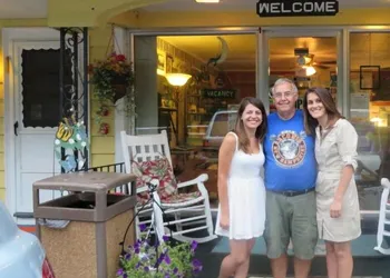 Lake Winnipesaukee Motel hotel thumbnail 5