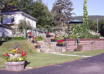 Profile Motel & Cottages hotel thumbnail 8