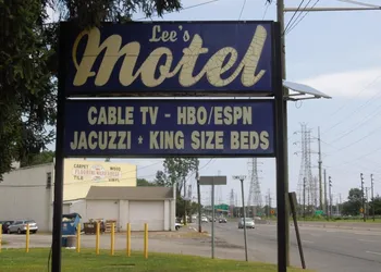 Lee's Motel hotel thumbnail 5