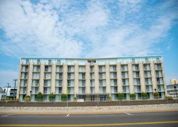 Acropolis Oceanfront Resort hotel thumbnail 3