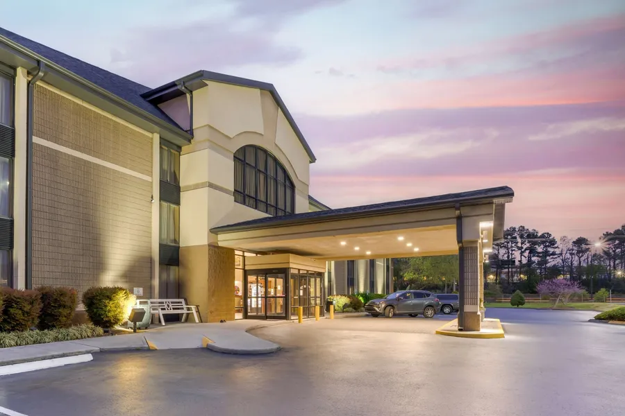 Best Western Plus Knoxville Cedar Bluff hotel detail image 2